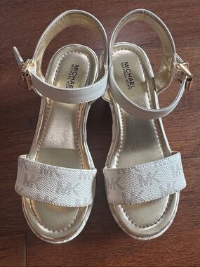MICHAEL Michael Kors Girls Cream & Gold Logo Strap Sandals